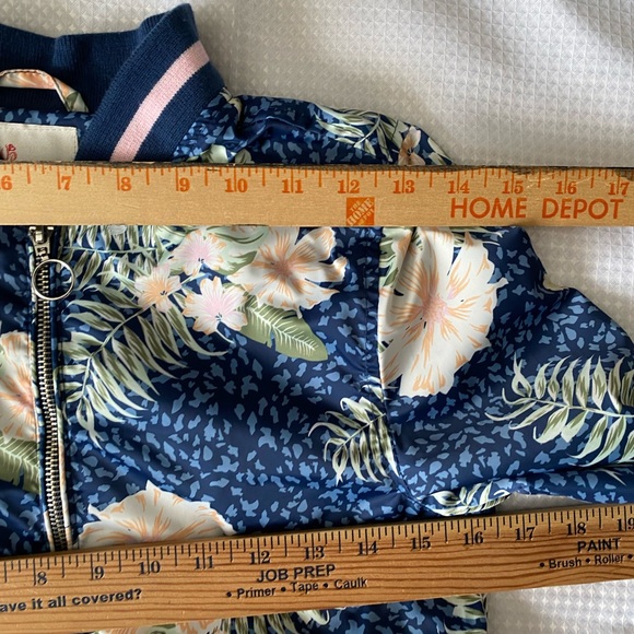Urban Republic Sateen Girls Size M(10/12) Floral Botanical Printed Bomber Jacket - Picture 12 of 12